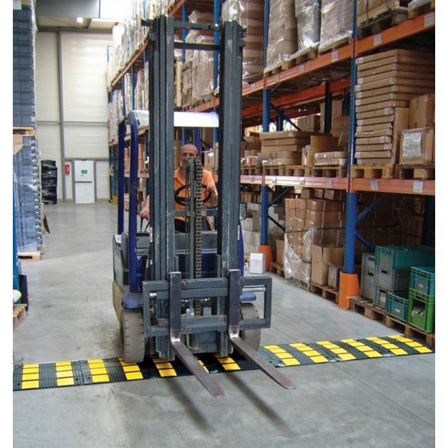 Coussin ralentisseur centre logistique