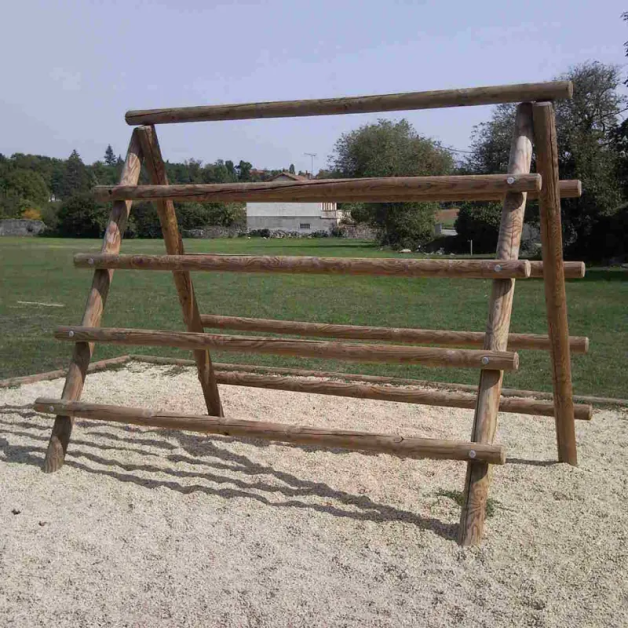 Échelle double en bois résineux