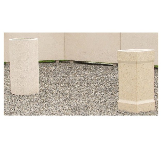 Mobilier urbain en béton XENON installé en extérieur