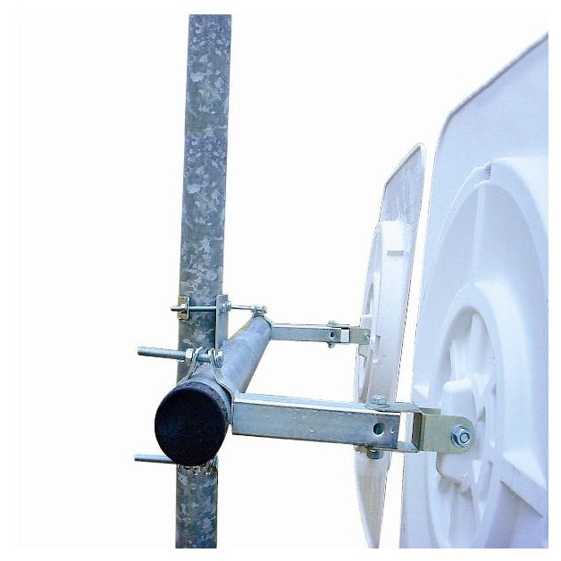 Pose sur mur ou poteau avec le support de fixation double miroir en acier galvanisé.
