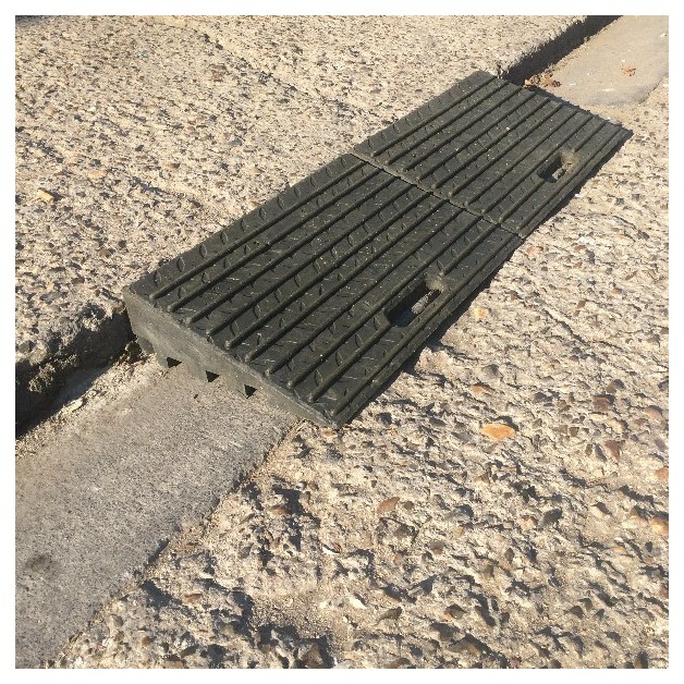 Rampe acces trottoir