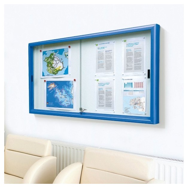 Vitrine coulissante pour affichage dans les halls d'entree