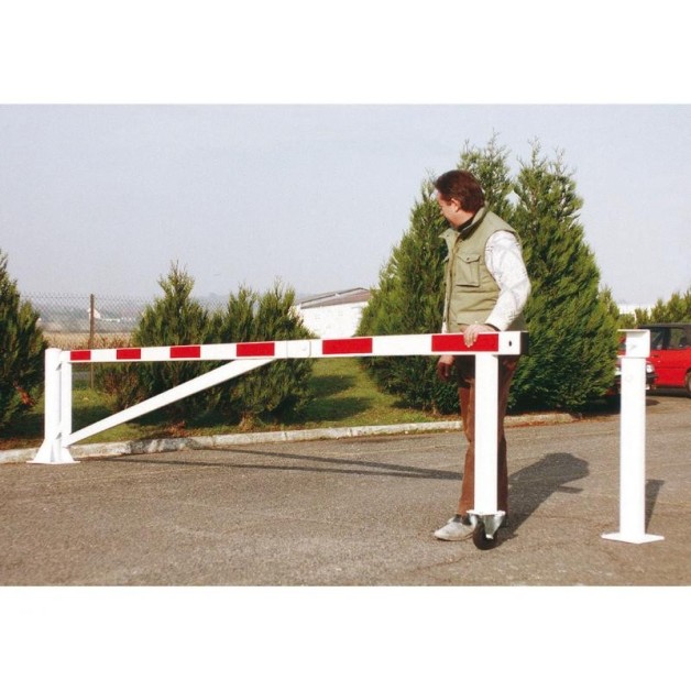 Barrière tournante avec roulettes