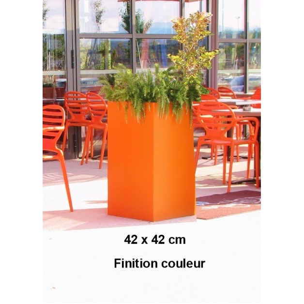 Jardinière carrée en béton